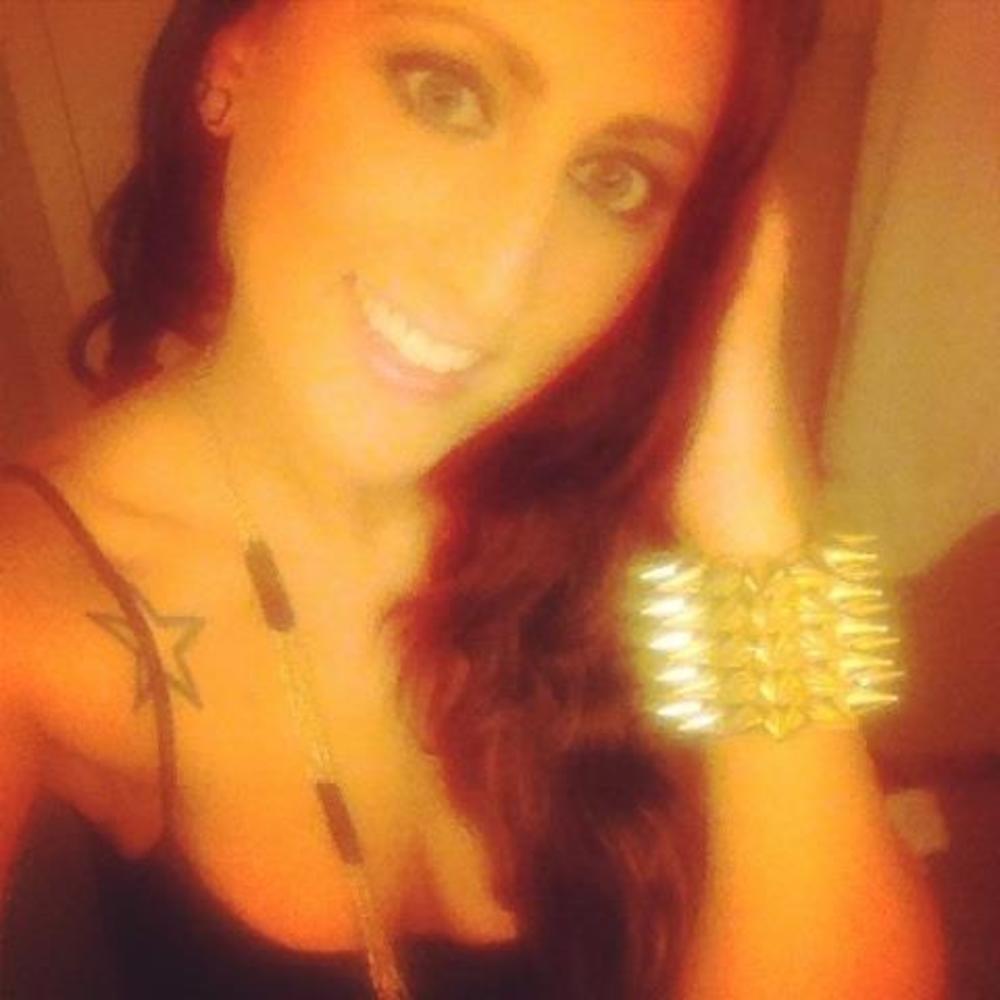 Meet your Posher, Carrie